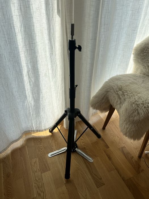 Stojak na główkę fryzjerską