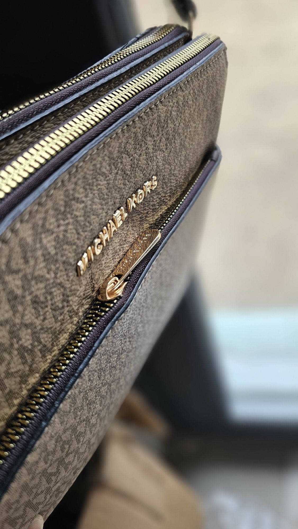 Piękna kopertówka pojemna Michael.kors monogram beż mk