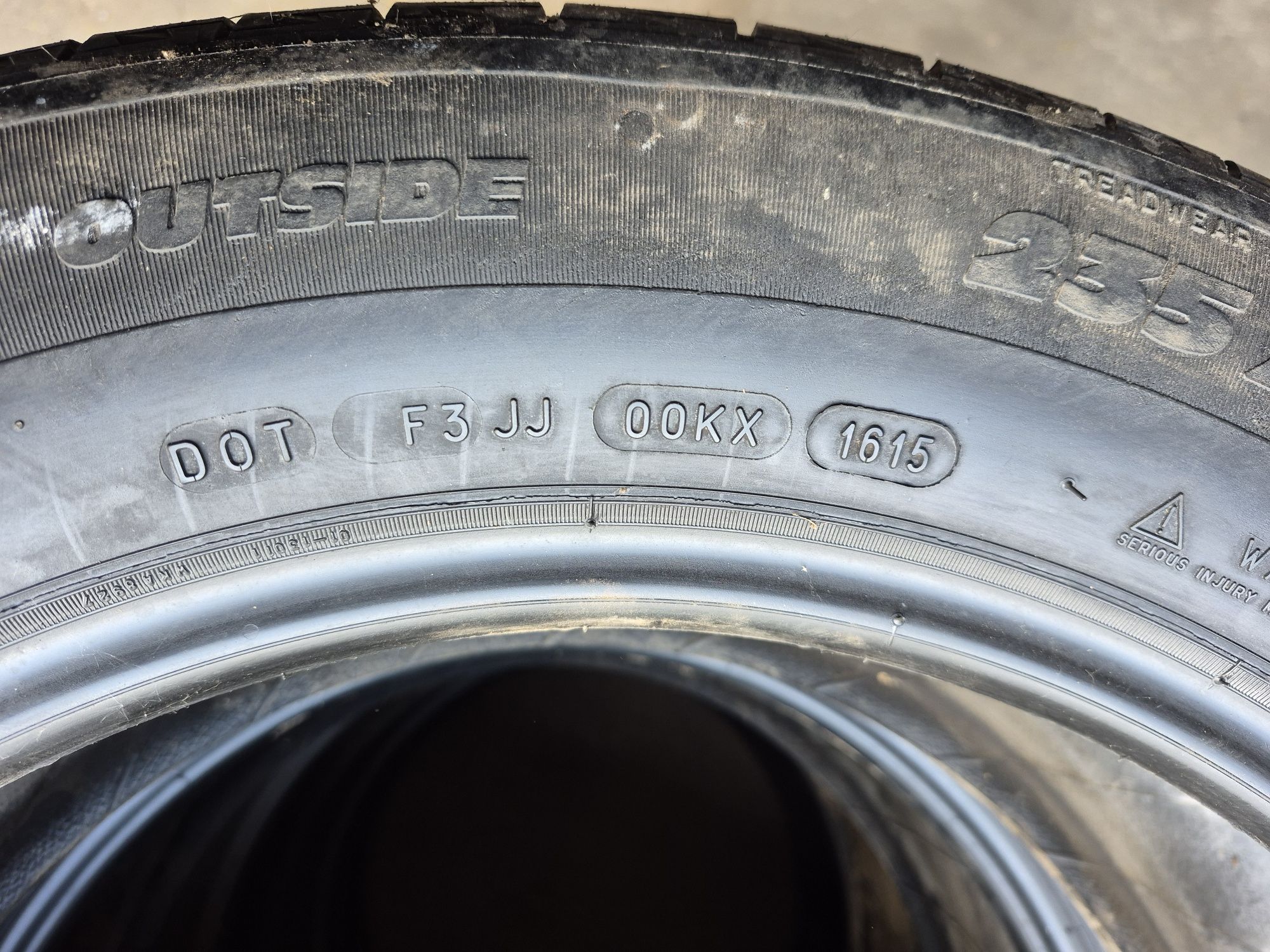 Opony 235 55 R 17 Michelin.