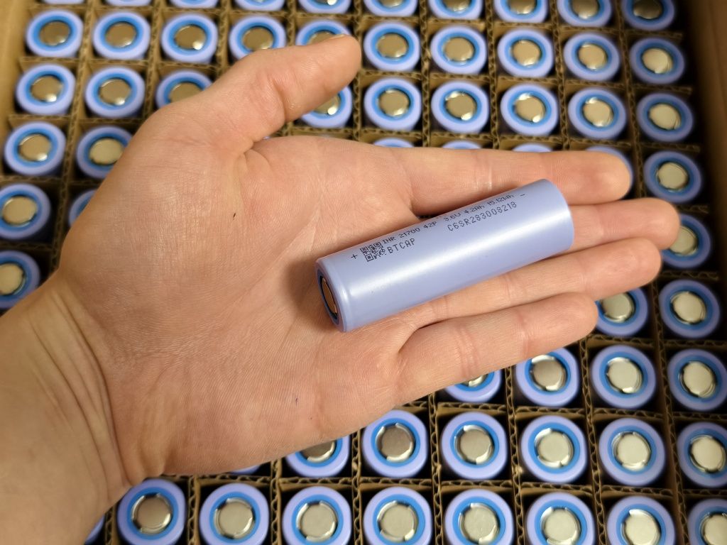 Акумулятор 21700 BTCAP INR42P опір 3-4мОм! Високоток 70А! 4200Ma