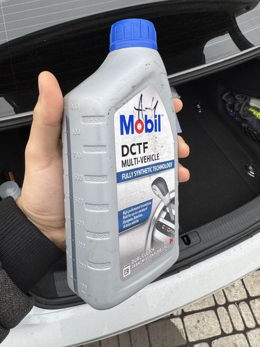 Запаковане, оригінальне масло в коробку