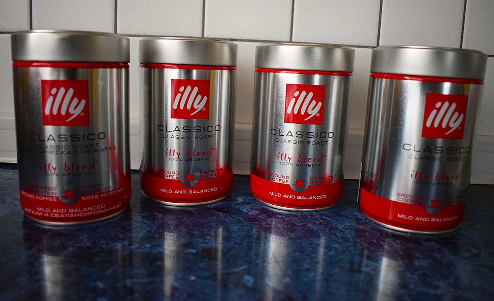 Puszki metalowe ,zakręcane ,po kawie ,solidne -4 sztuki w jednej cenie