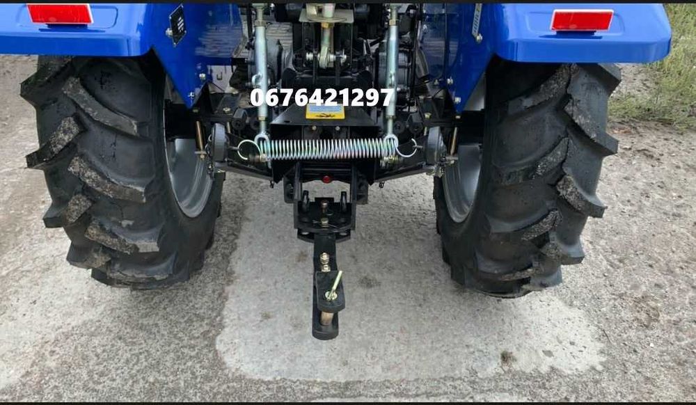 Трактор Донфенг Dongfeng DF-404 DHL Ведучий передній міст Широка гума