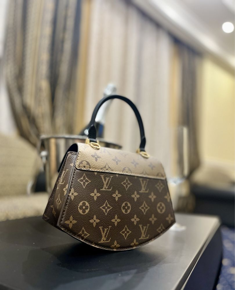 Сумка Louis Vuitton оригинал Tilsitt