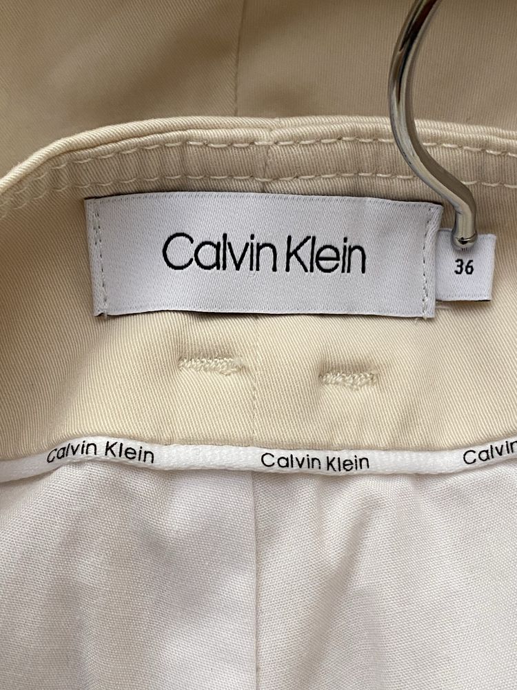Bawełniane spodnie Calvin Klein r.36