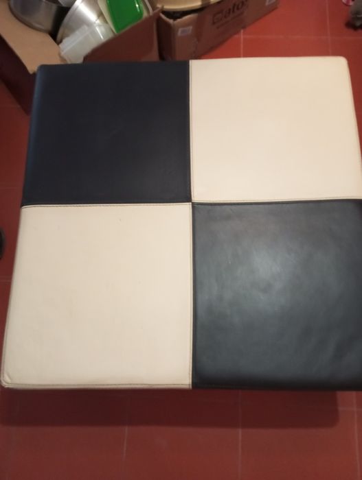 Mesa de centro em pele