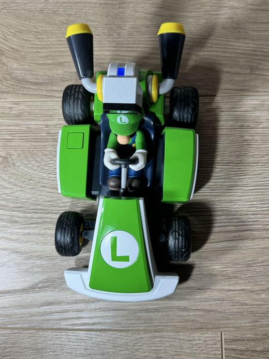 Машинка Luigi для Mario Kart Live: Home Circuit