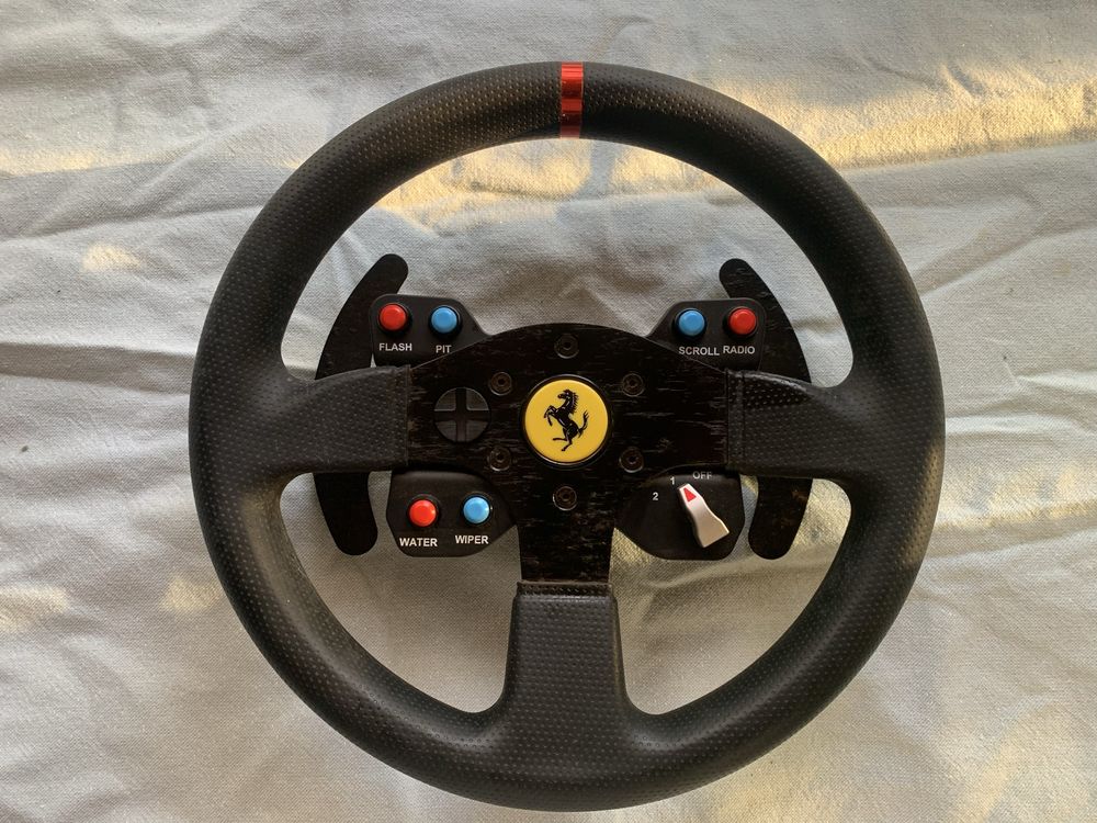 2 volantes thrustmaster