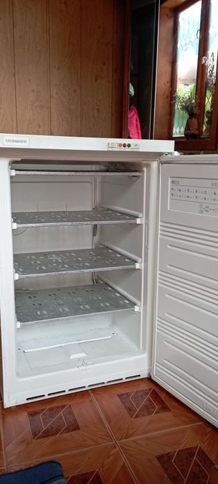 Продам морозильну камеру