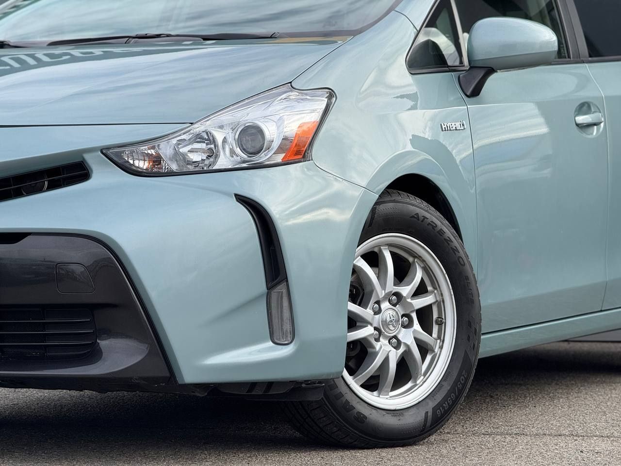 Toyota Prius V 2016 року, 1.8 гібрид, автомат, передній привід, 113т.к