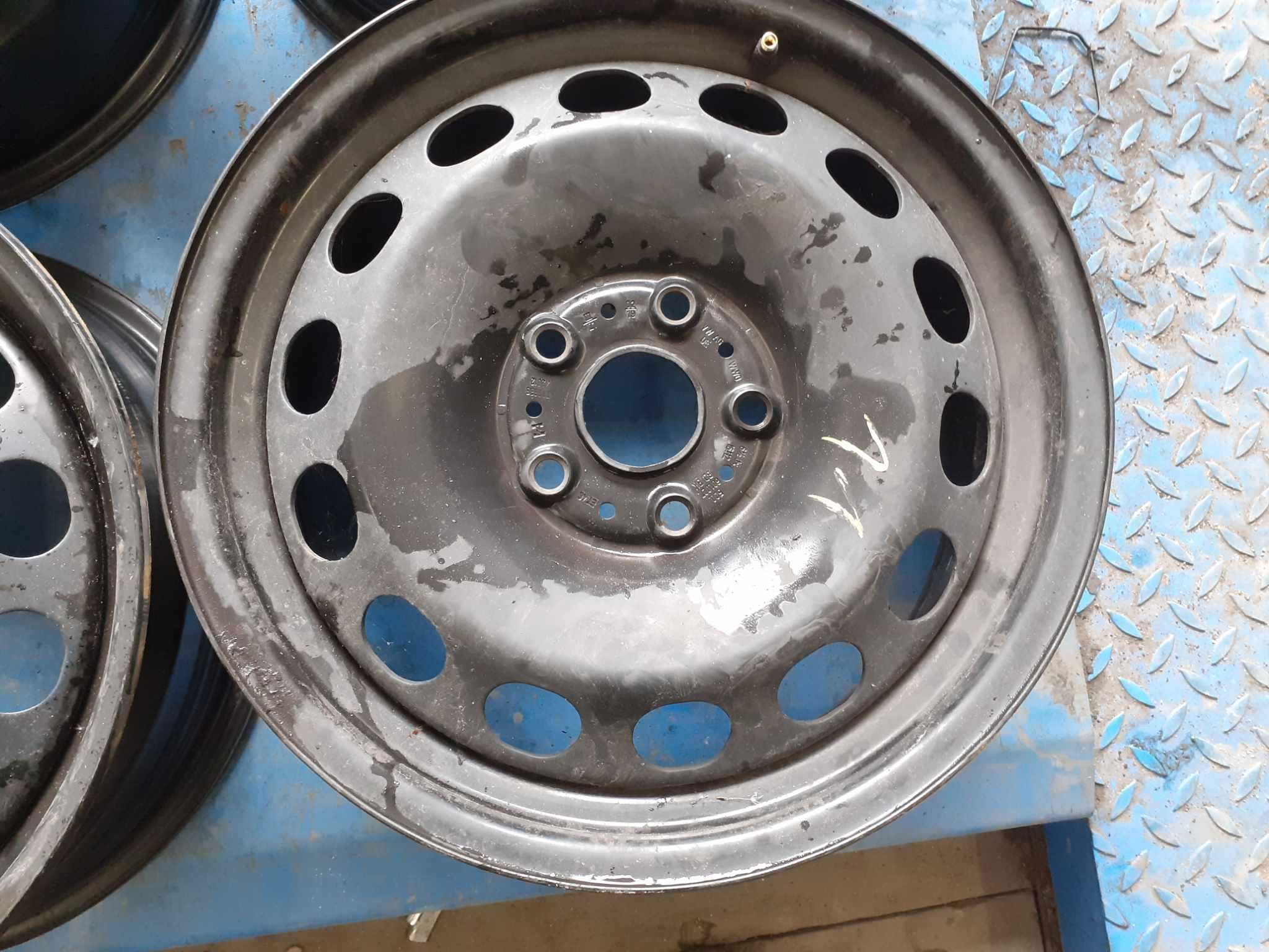 4x używane felgi stalowe 16 5x112 Audi A3 A4 Vw Golf Passat Tour Skoda