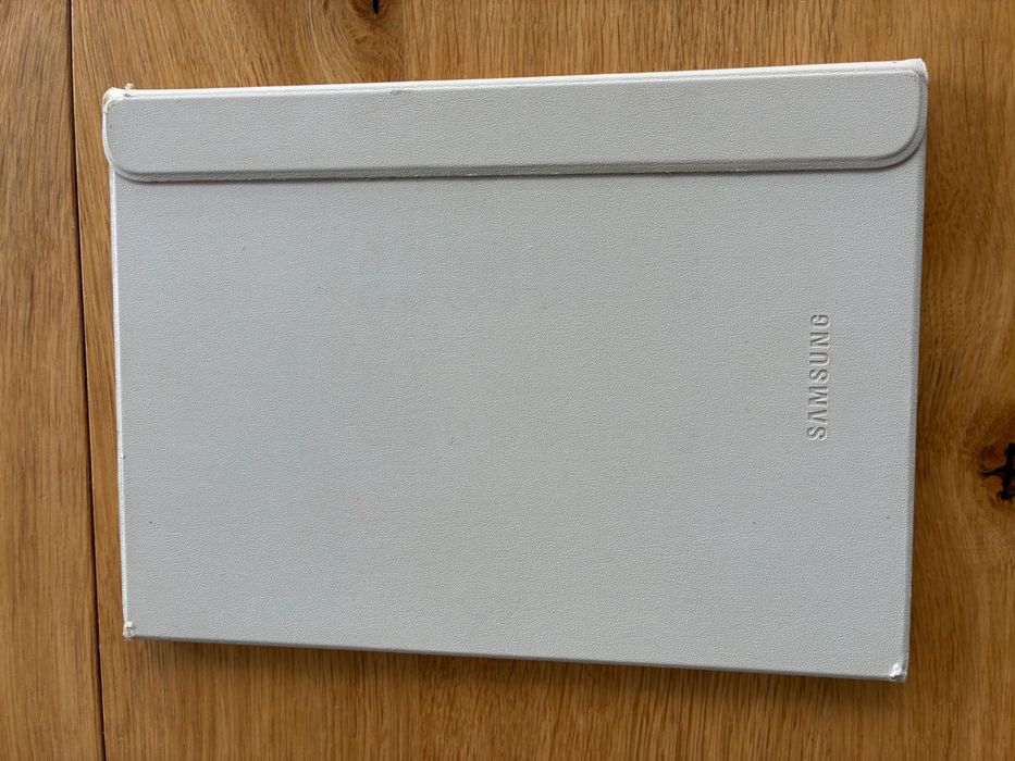Tablet Samsung Galaxy Tab S2 T819 LTE czarny + oryginalne etui