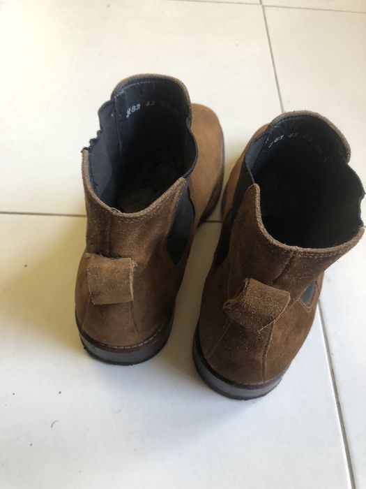 Botins de homem em camurça e pele