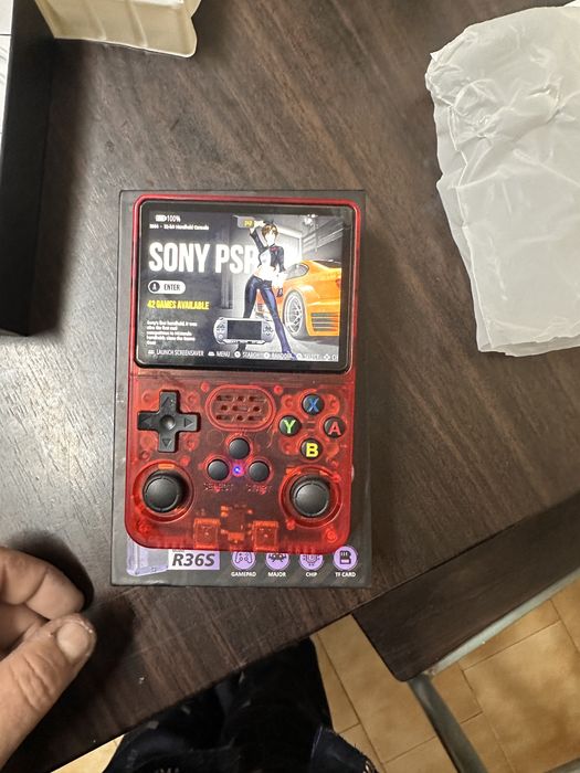 Consola portatil com jogos