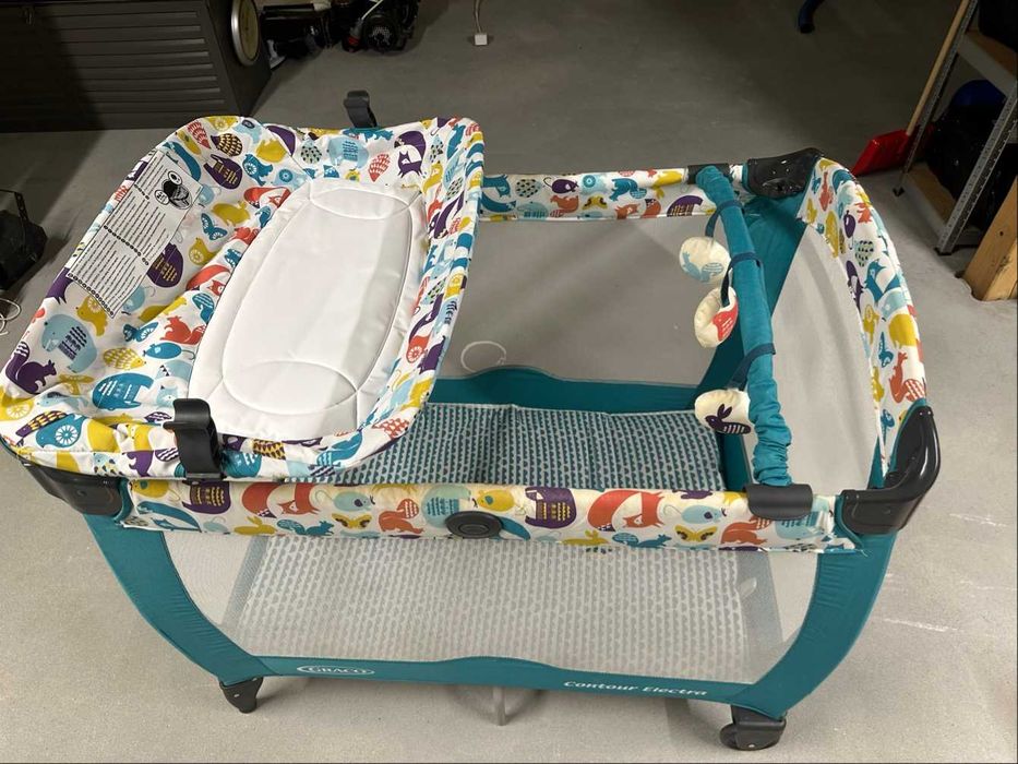 Graco Contour Electra łóżeczko turystyczne z przewijakiem, stan dobry