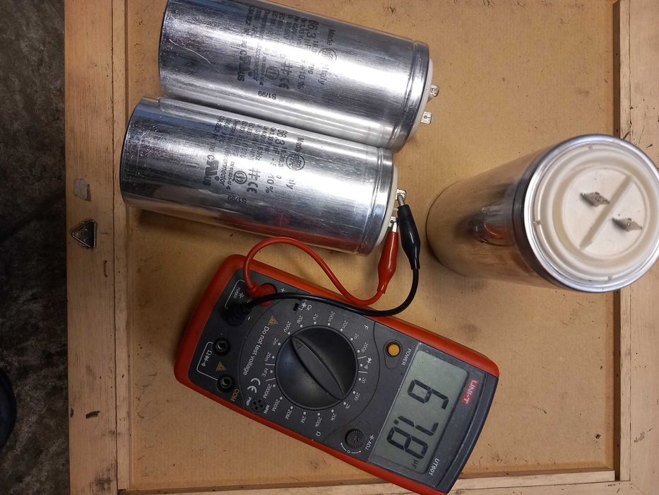 Kondensator energetyczny wspolczynnik mocy cos tg fi 66,3 uF 400V