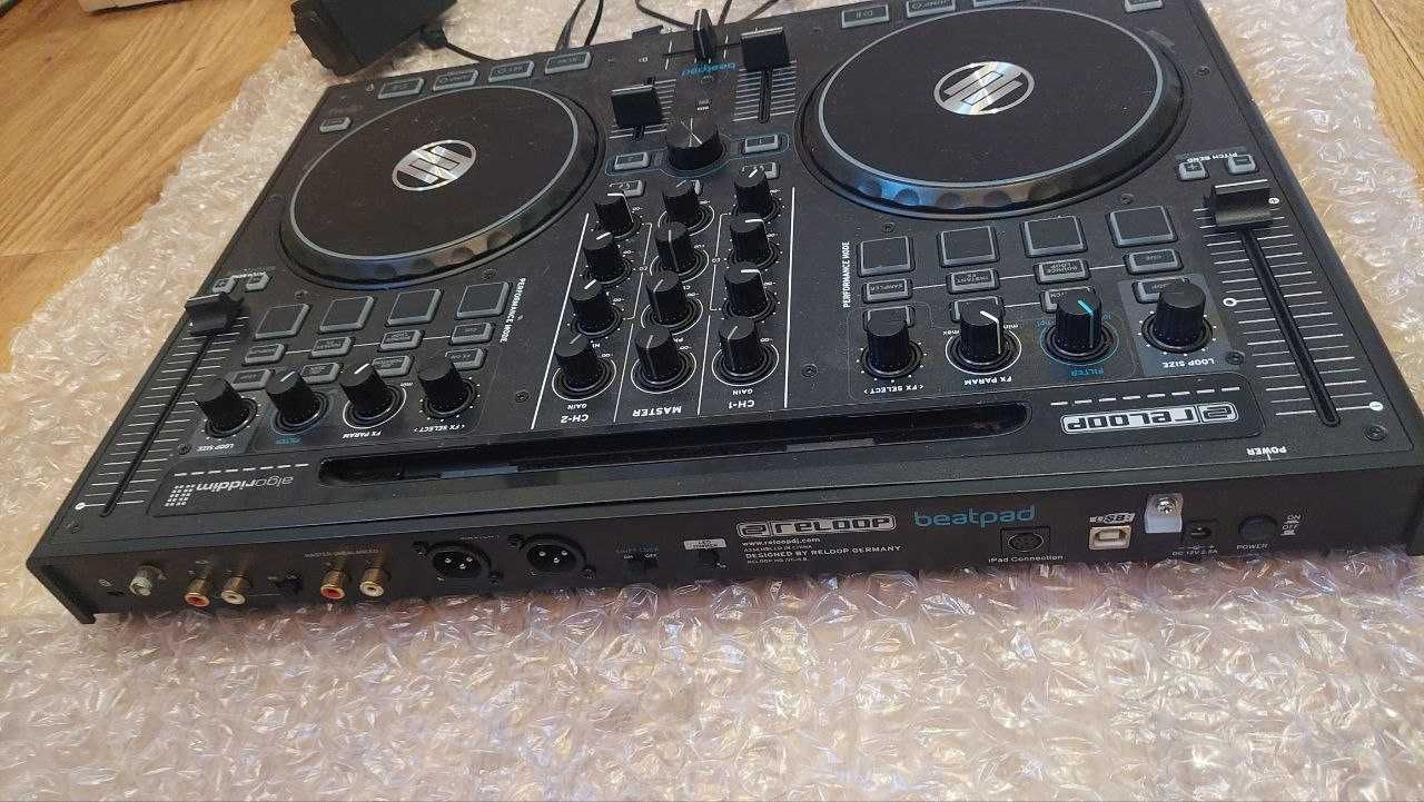 DJ-контроллер Reloop BeatPad 2