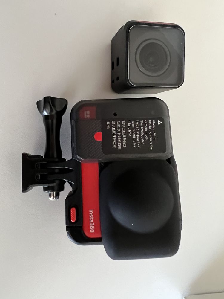INSTA360 RS ( com extras vara, +uma bateria e case )