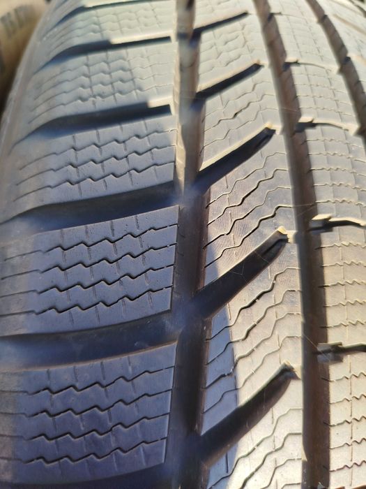 A146# Opony uzywane zimowe 215/55/17" Continental