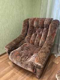 Продам кресло 90х85х85