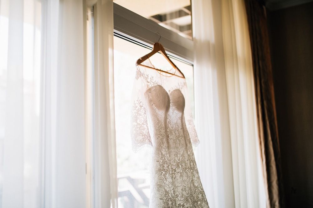 Весільна сукня, весільне плаття, сукня нареченої зі шлейфом