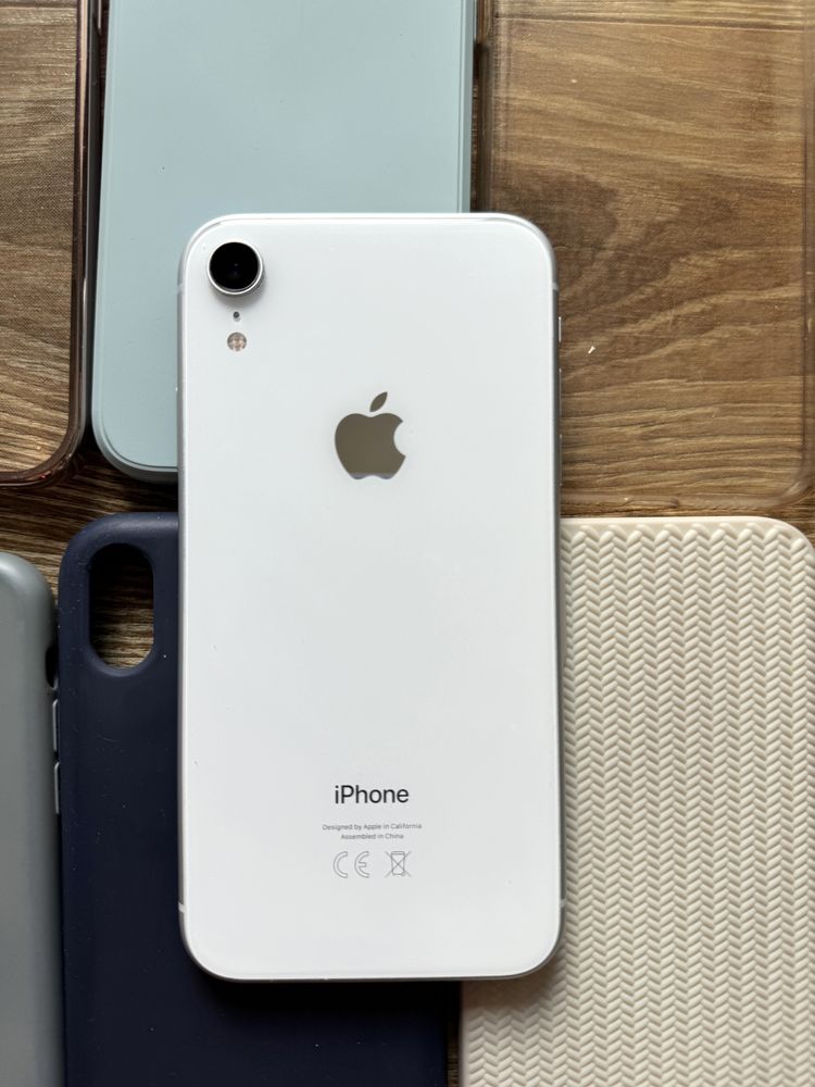 Telefon IPhone XR 64Gb