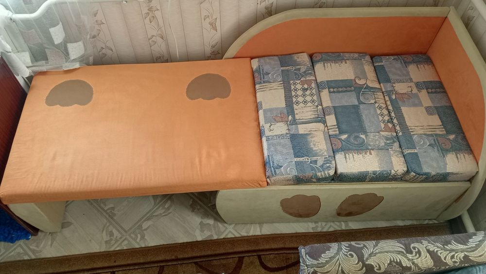 Продам дитячий  диван