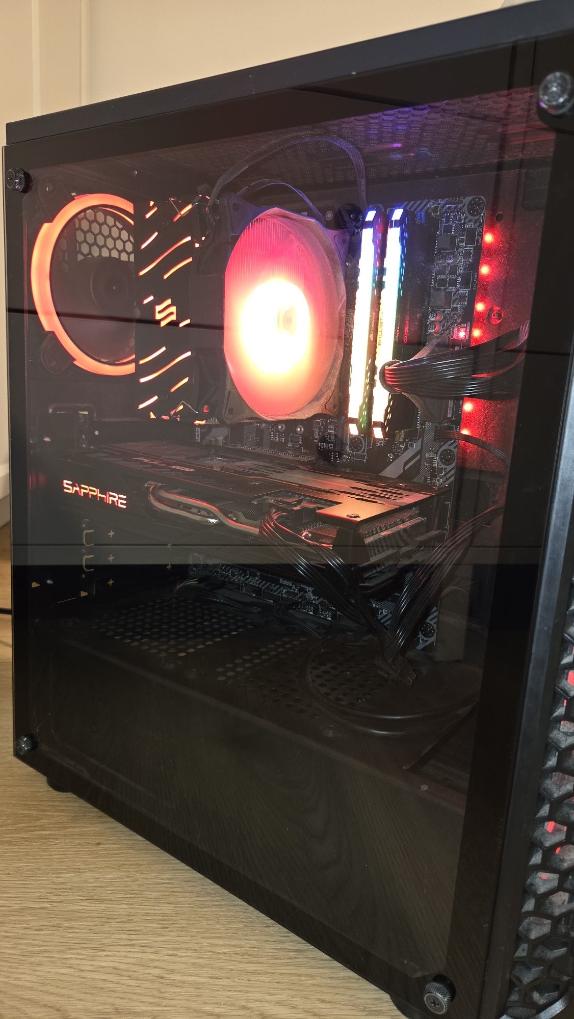 Komputer AMD 5 3600 AM4, Radeon RX 5600 XT, 48 GB RAM, RGB