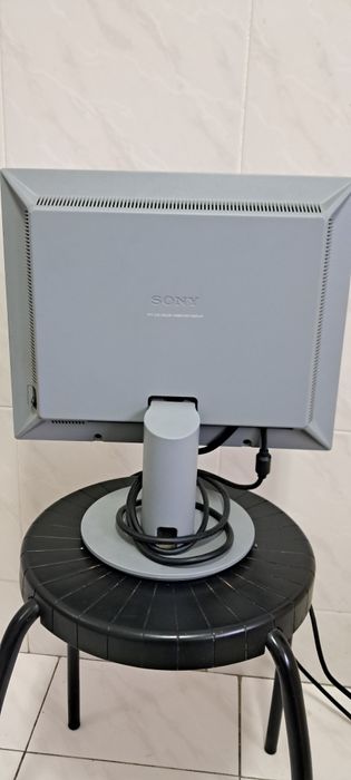Monitor Sony 16 polegadas