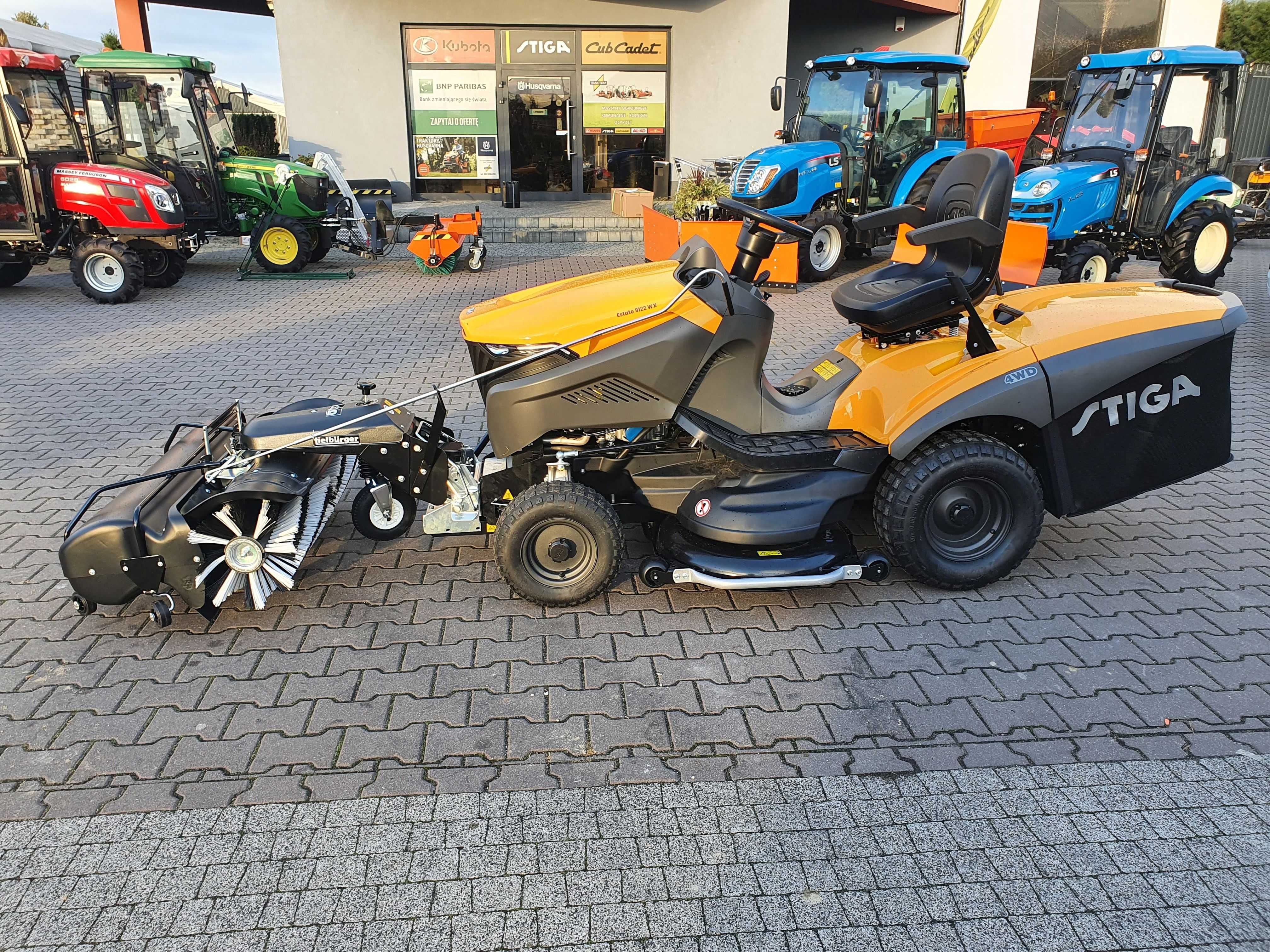 Traktor ogrodowy Stiga 9122WX 4x4 z zamiatarką pojemnikiem i PTO PRO