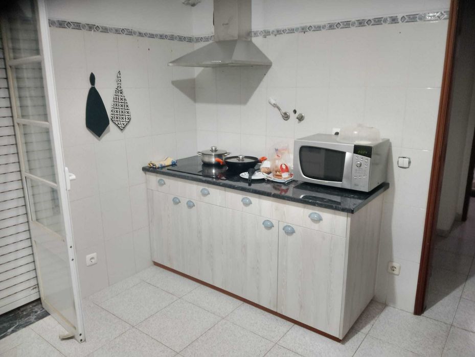 Arrenda-se T2 em muito bom estado