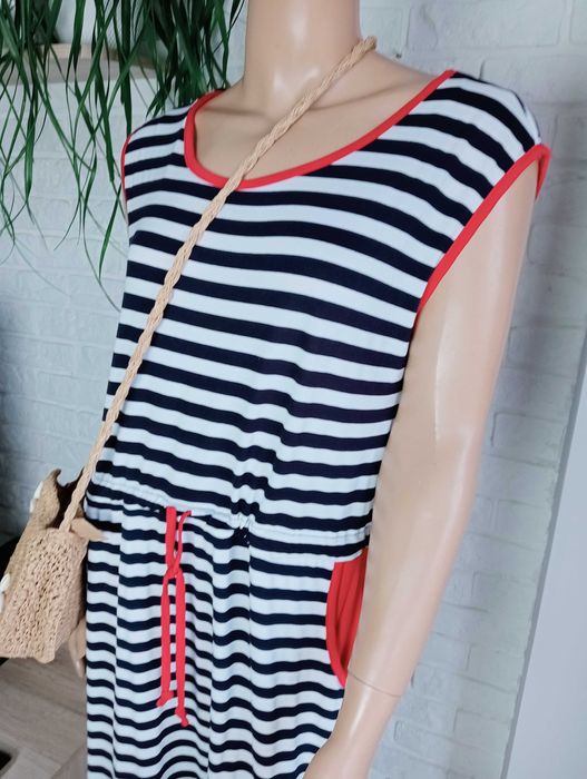 Letnia damska sukienka na ramiączkach biało-granatowa 48/4XL/20