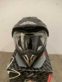 Kask motocyklowy AIROH Helmet „M”