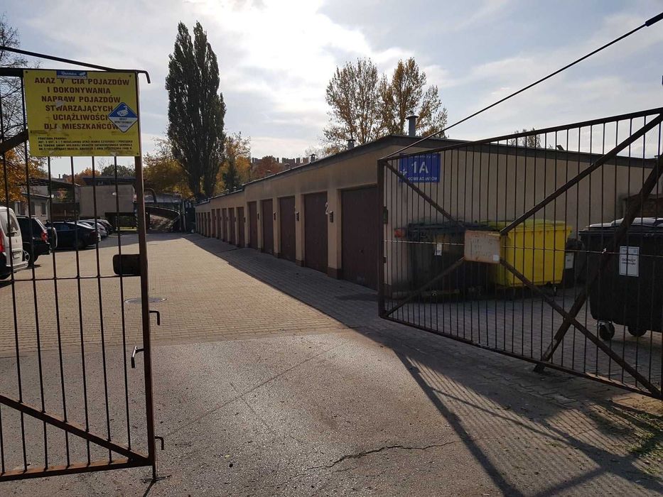 Garaż, magazyn Nowa Huta-Kombatantów okol Strusia Kalinowe Tysiąclecia