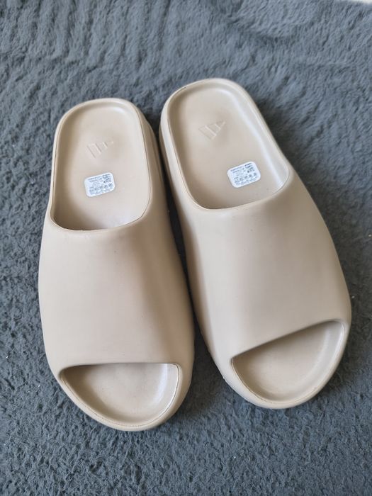 Klapki yeezy ,Nowe ,pasują na 41