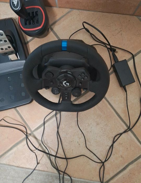 Volante Logitech G923 + Shifter Thrustmaster