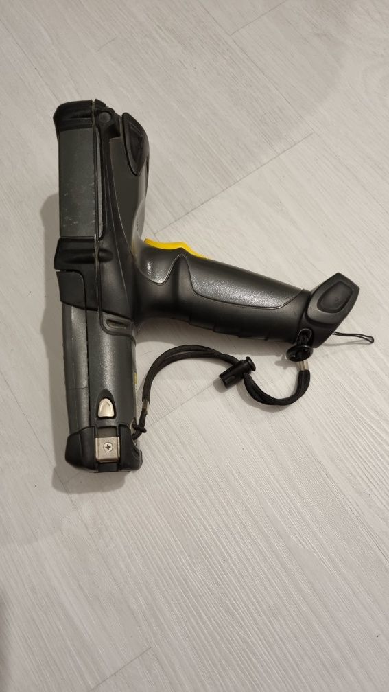 Czytnik kodów kolektor Motorola MC9090 zestaw