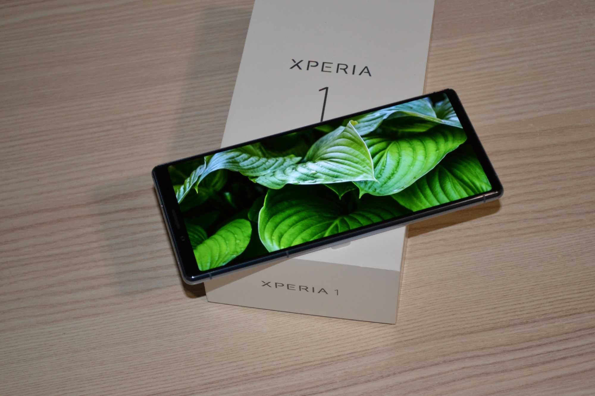 SONY Xperia 1 I 6/64 OLED 855 ( sharp / сони Mark 1)