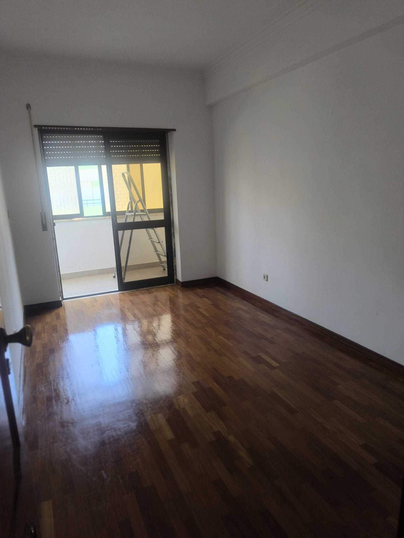 T3 - Vale da Romeira - Arrentela 104m2