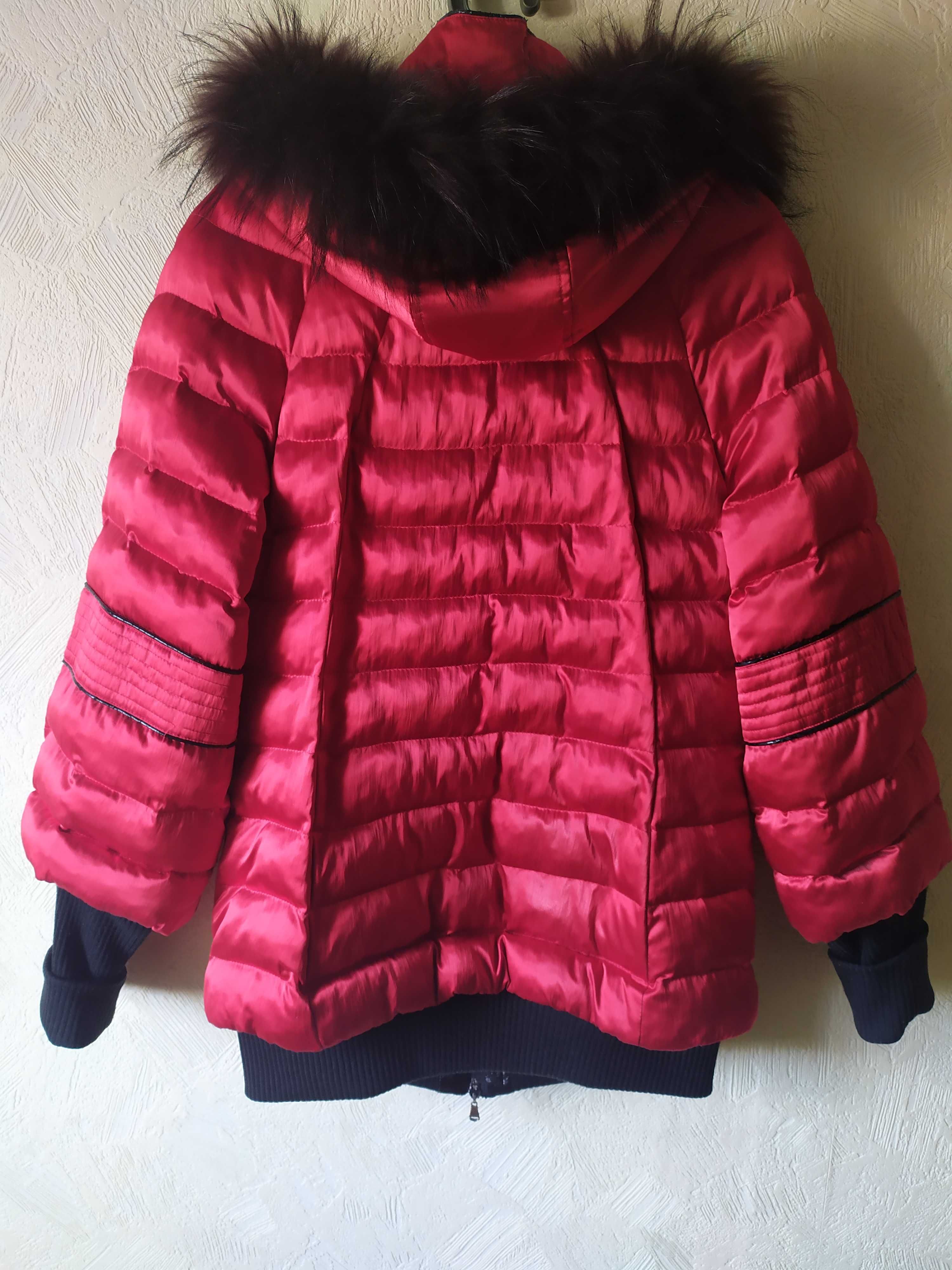 Куртка красная,зимняя, пуховик на девочку