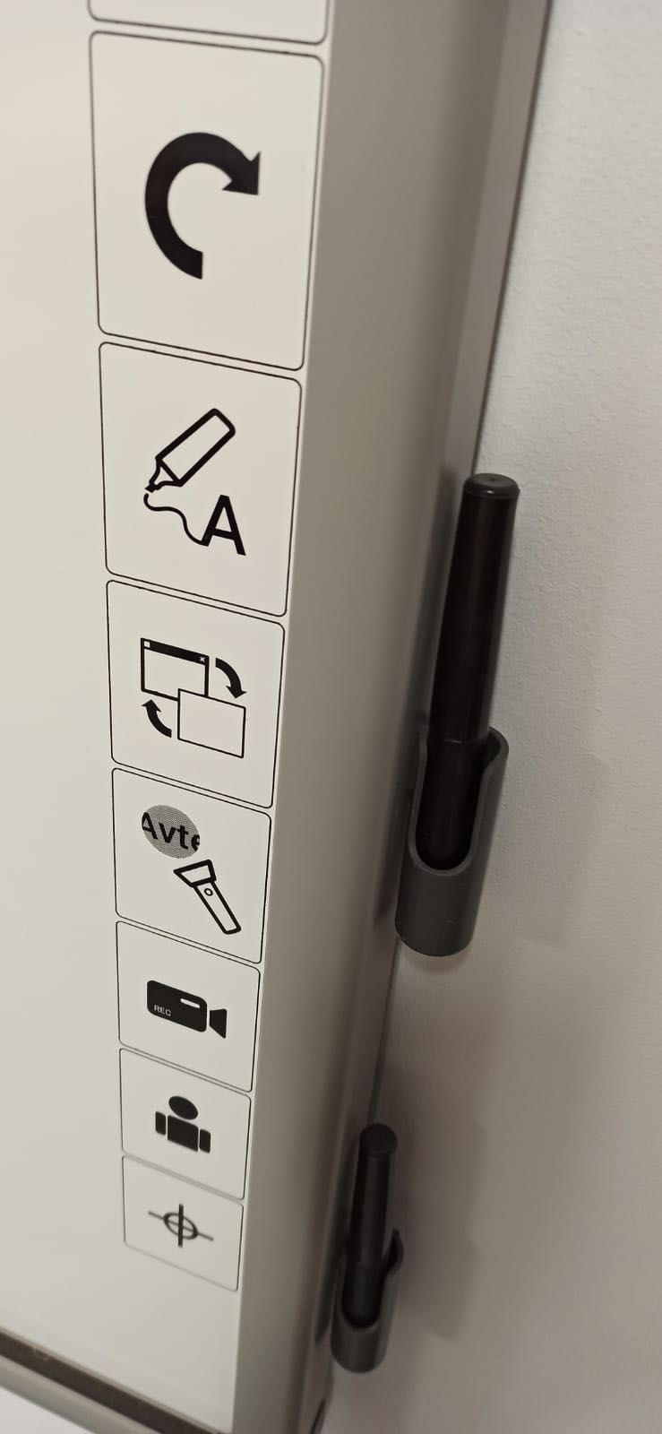 Tablica interaktywna Avtek TT Board 80 PRO + projektor