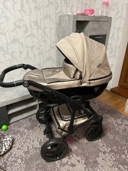 Коляска 2 в 1.