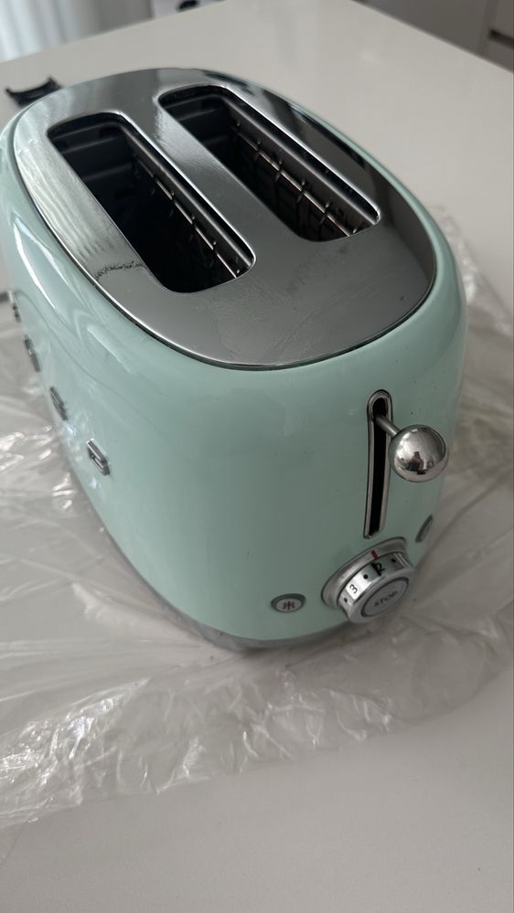 Torradeira Smeg avariada