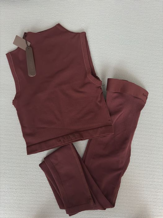 Топ Nike Sims vintage seamless mock neck bra