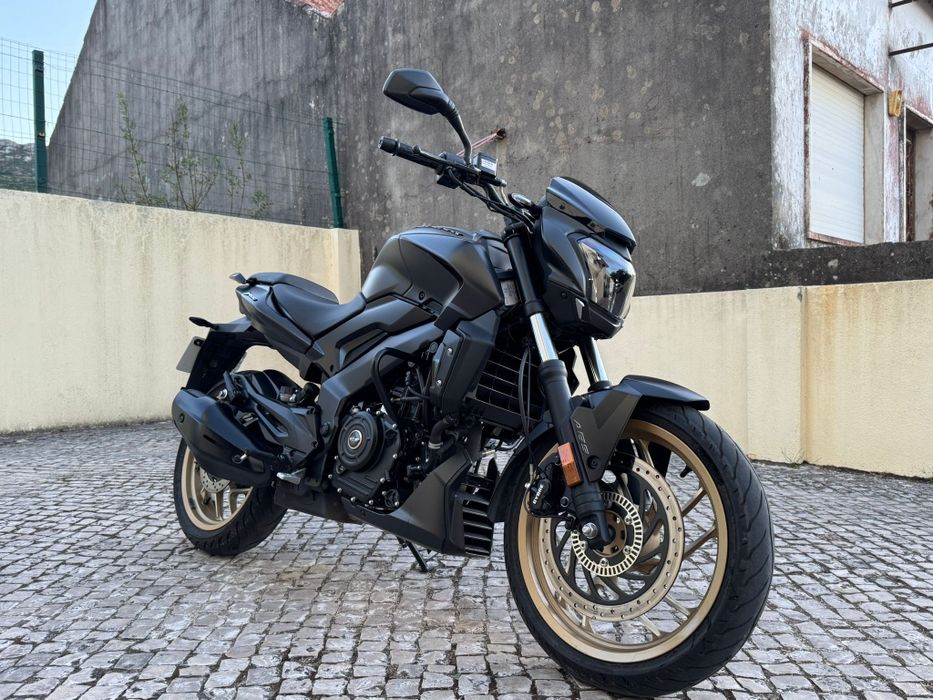 BAJAJ Dominar 400