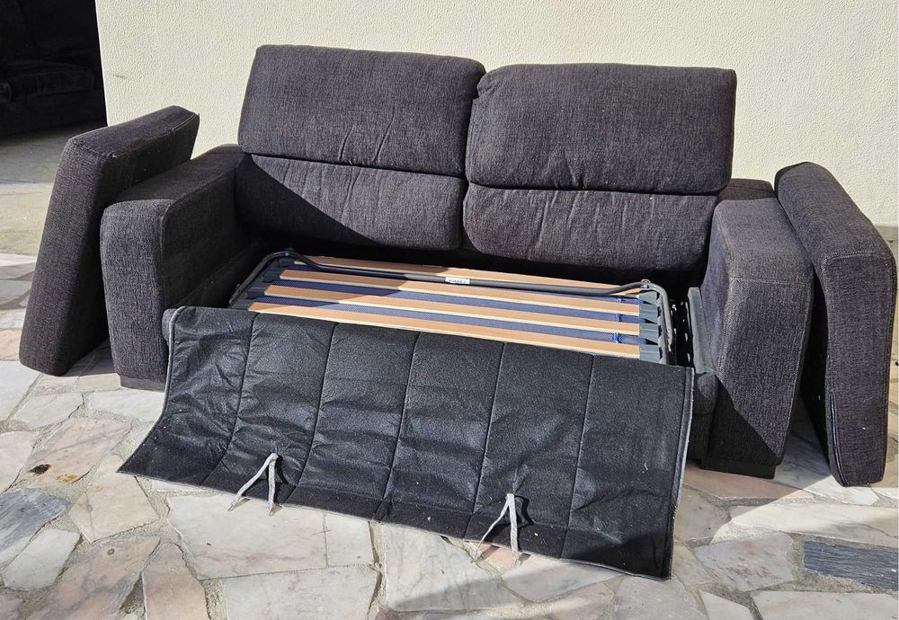 Sofá cama de 2 lugares em tecido - usado - 50€