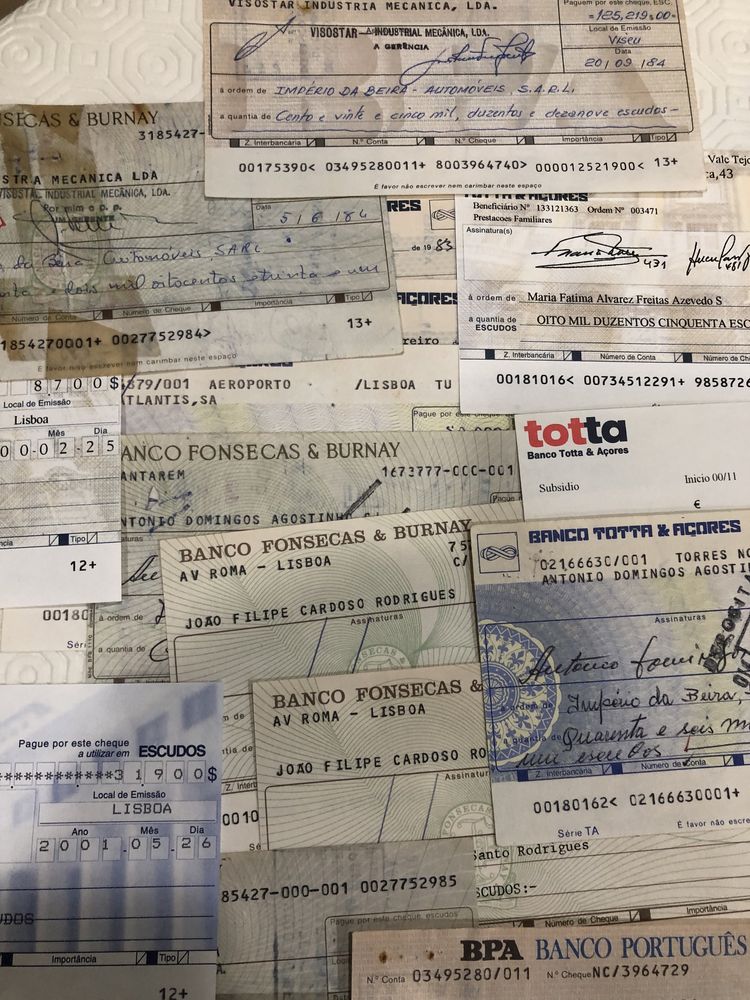 Lote de 30 Cheques Bancarios usados