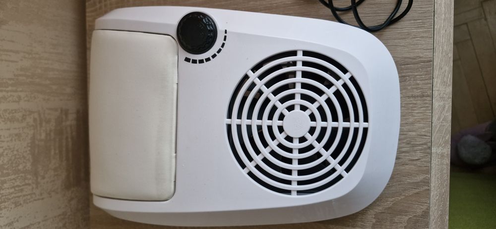 Витяжка жля манікюра