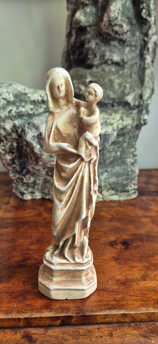 Stara sakralna rzeźba Matka Boska z dzieciątkiem Madonna antyk