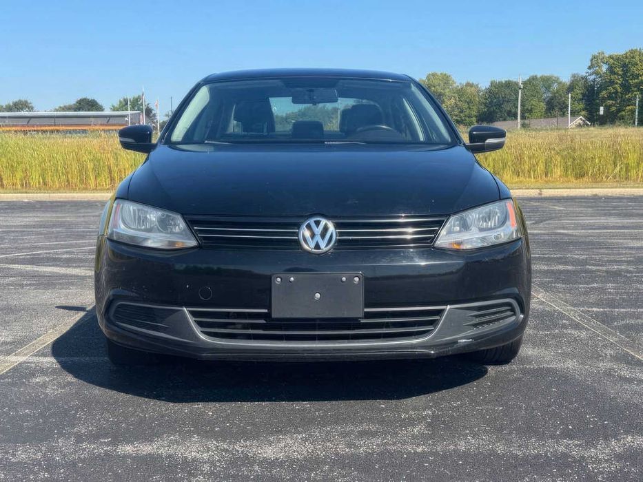 Volkswagen Jetta      2013